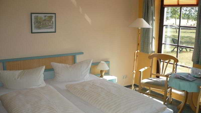 Hotel Ostseeland Rostock Exterior photo